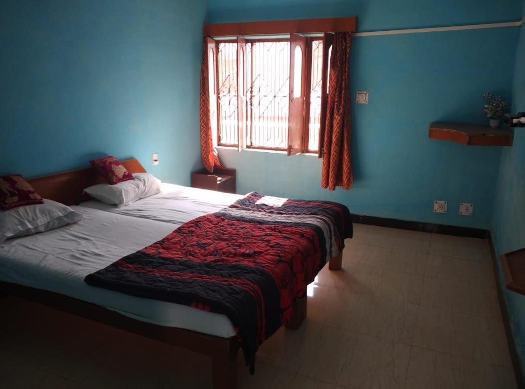 Hotel Yogi Lodge Khajuraho Luaran gambar