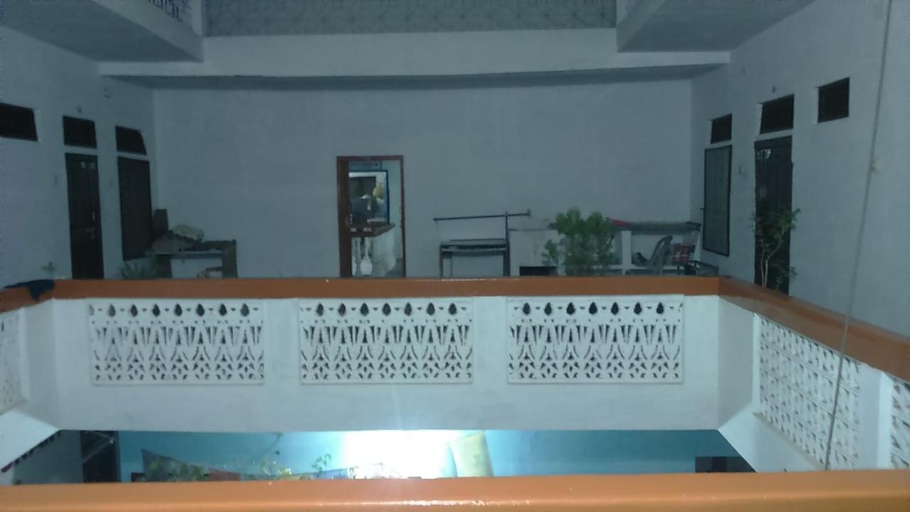 Hotel Yogi Lodge Khajuraho Luaran gambar