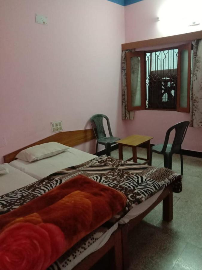 Hotel Yogi Lodge Khajuraho Luaran gambar