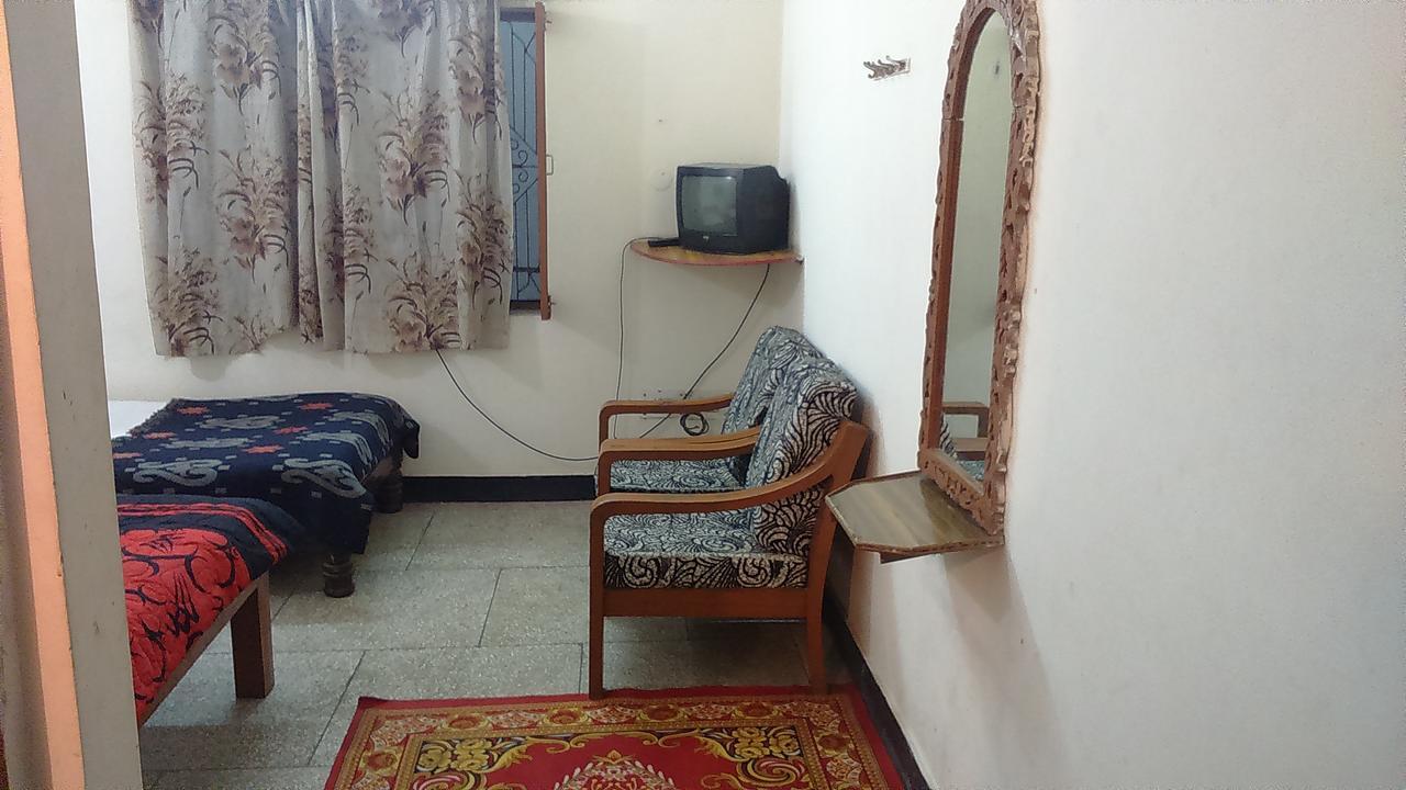 Hotel Yogi Lodge Khajuraho Luaran gambar