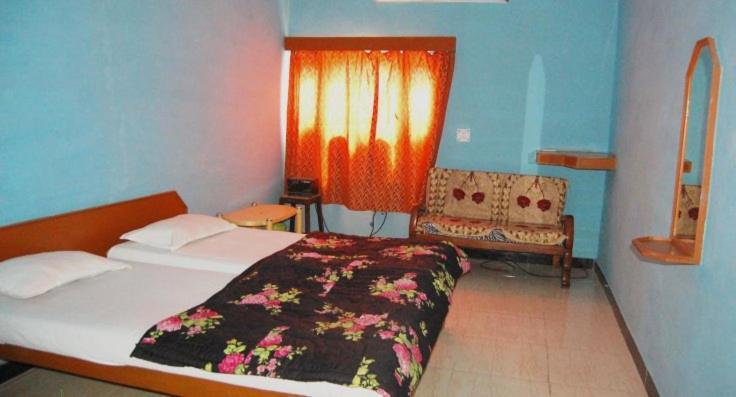 Hotel Yogi Lodge Khajuraho Luaran gambar