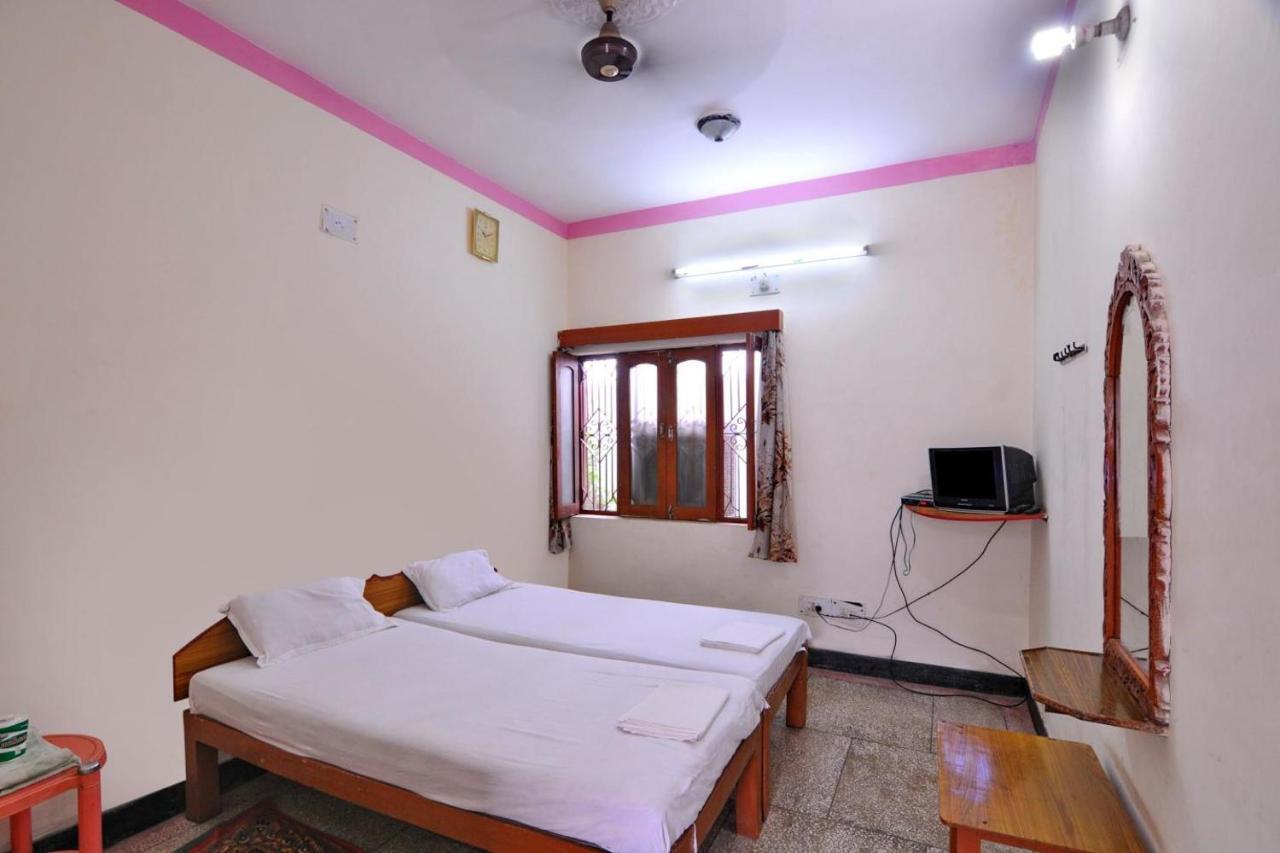 Hotel Yogi Lodge Khajuraho Luaran gambar