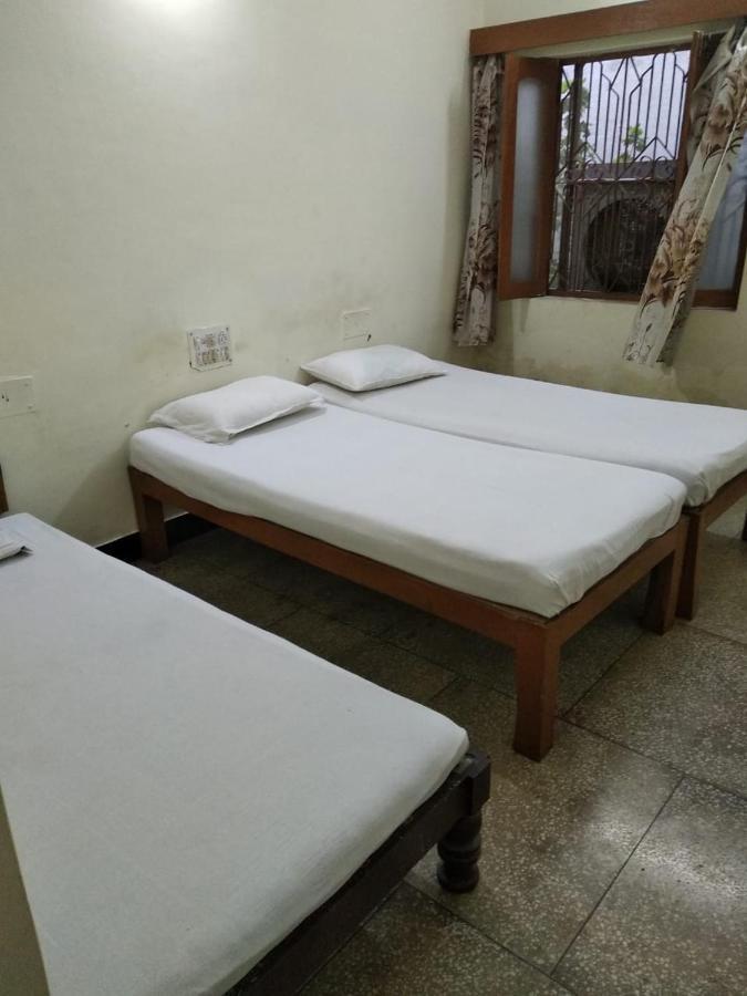 Hotel Yogi Lodge Khajuraho Luaran gambar